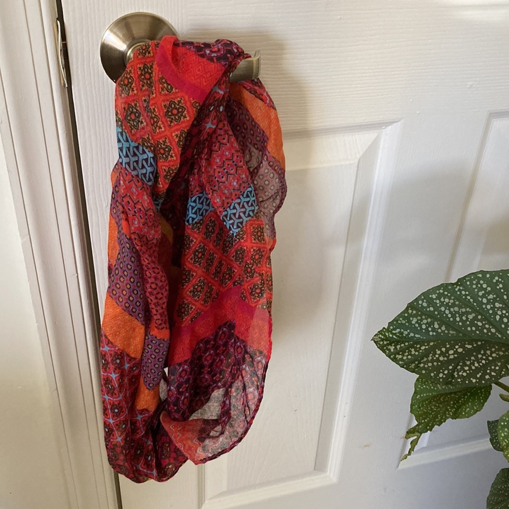 4 Infinity Scarves Lightweight Spring/Fall - Picture 6 of 7